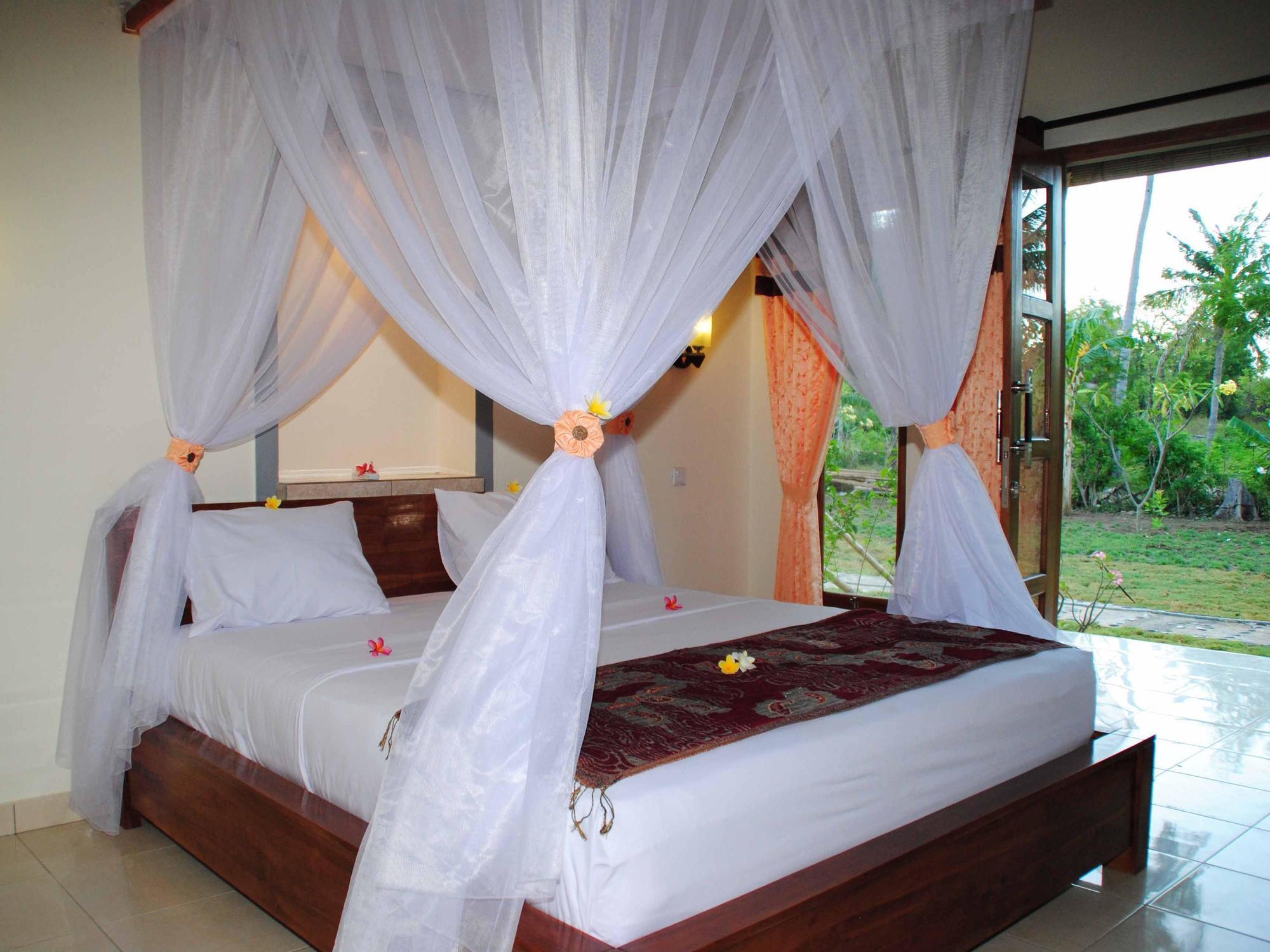 Tiara Homestay Pemuteran  Exterior photo